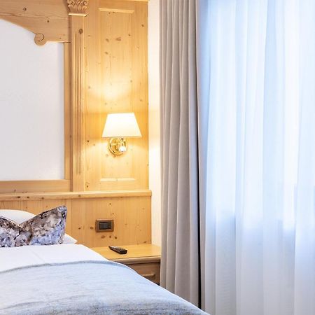 Hotel Arkadia - Adults Only Corvara In Badia Bagian luar foto